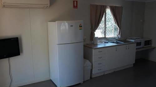 Karratha Village Workforce Accommodation Exteriör bild